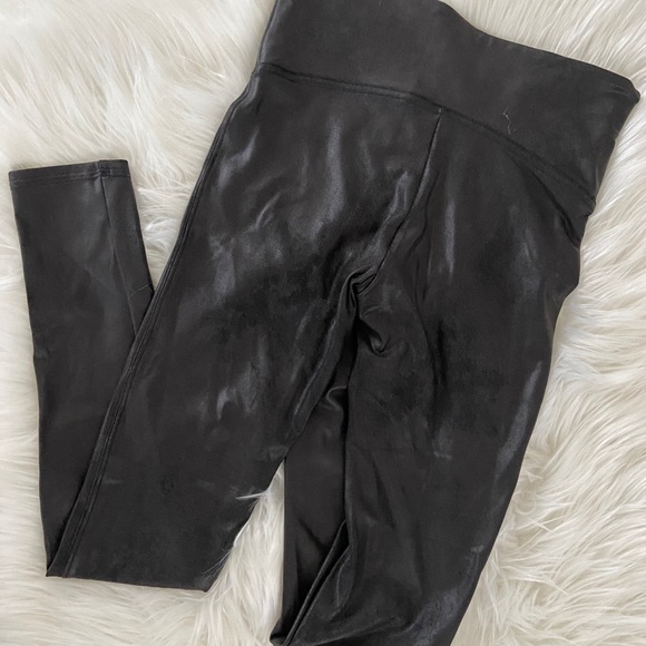 Spanx Faux Leather Leggings - Picture 5 of 6